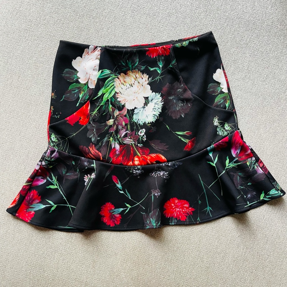 EXPRESS floral Skirt